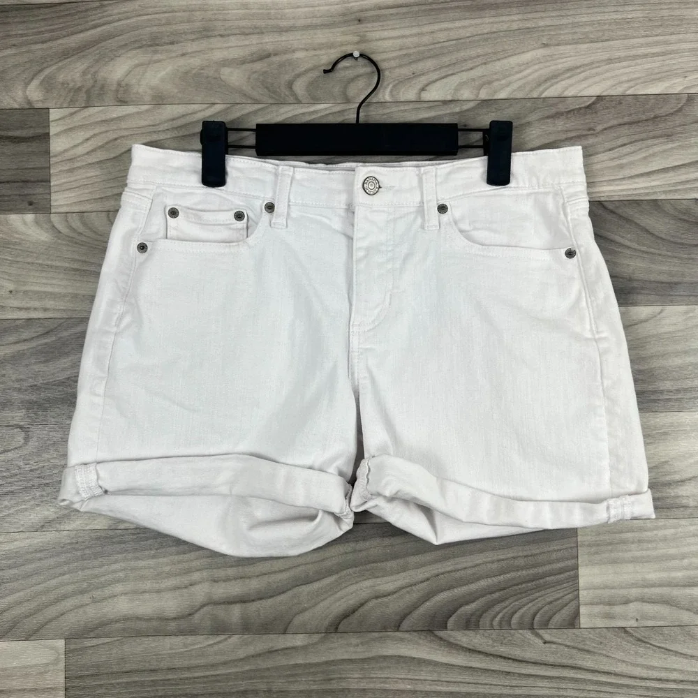 Banana Republic Denim Shorts Womens 28/6 Fit (32W) White Stretch Mid-Rise Cuffed - Picture 1 of 12